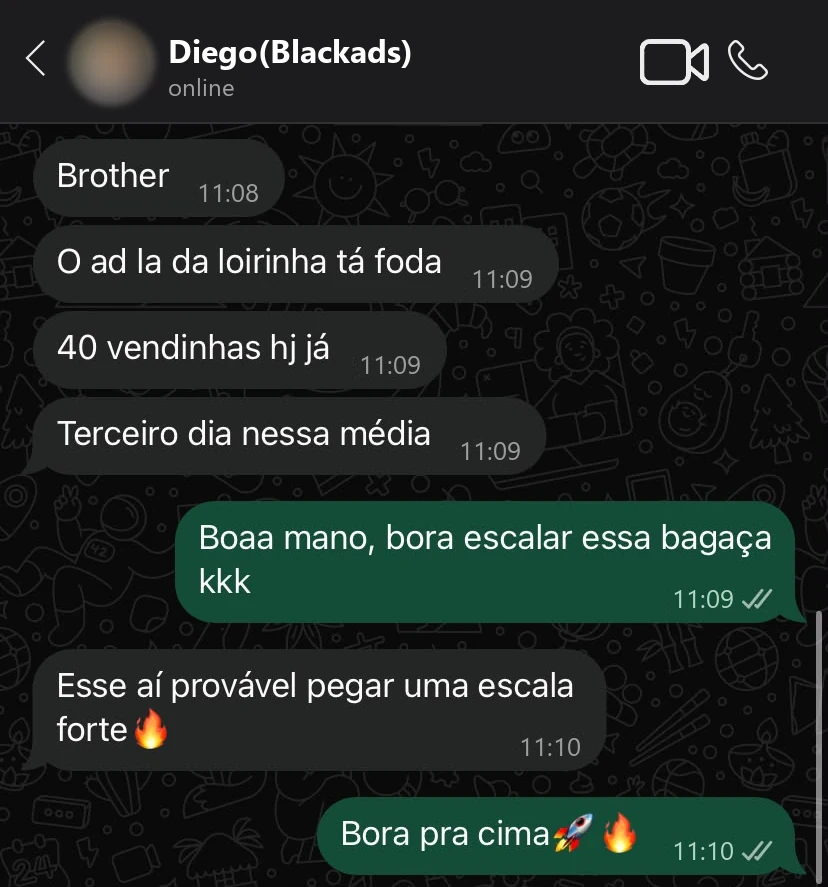 Conversa de WhatsApp com Diego, de uma operação de black. Ele conta que um anúncio fez 40 vendas no dia, pelo terceiro dia nessa média.